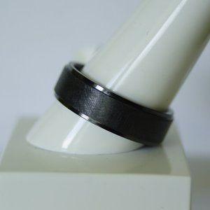 Forge Titanium Men's Ring Sz 10 textured center, beveled edge